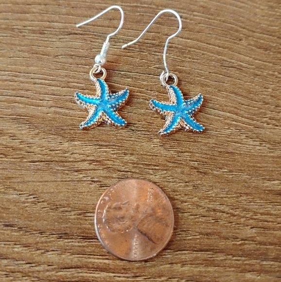 Women's Silver Blue Starfish Charm Beach Ocean Sealife Dangle Drop Earrings - Picture 3 of 4